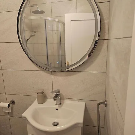 Modern One-bed In Tulla